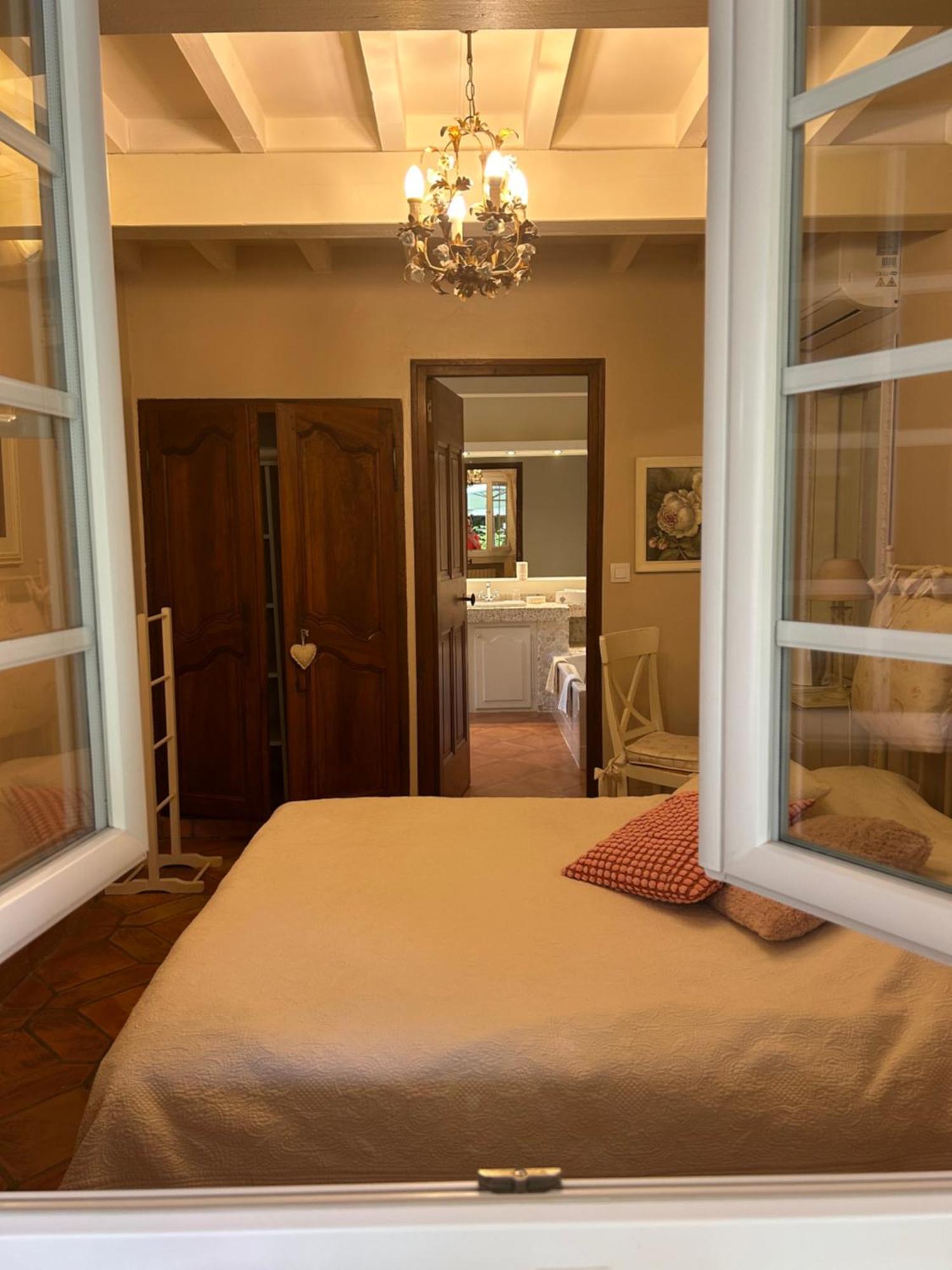 La Villa Rosalie Ventabren Extérieur photo