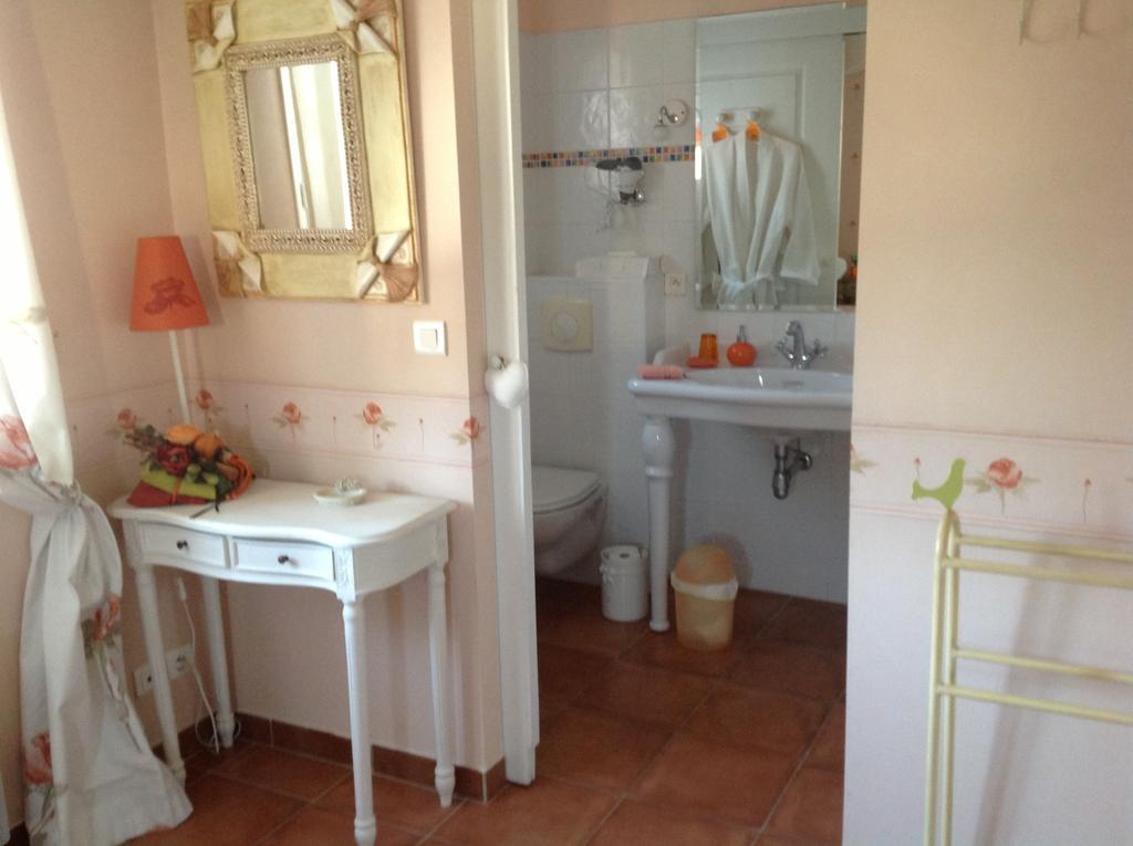 La Villa Rosalie Ventabren Chambre photo